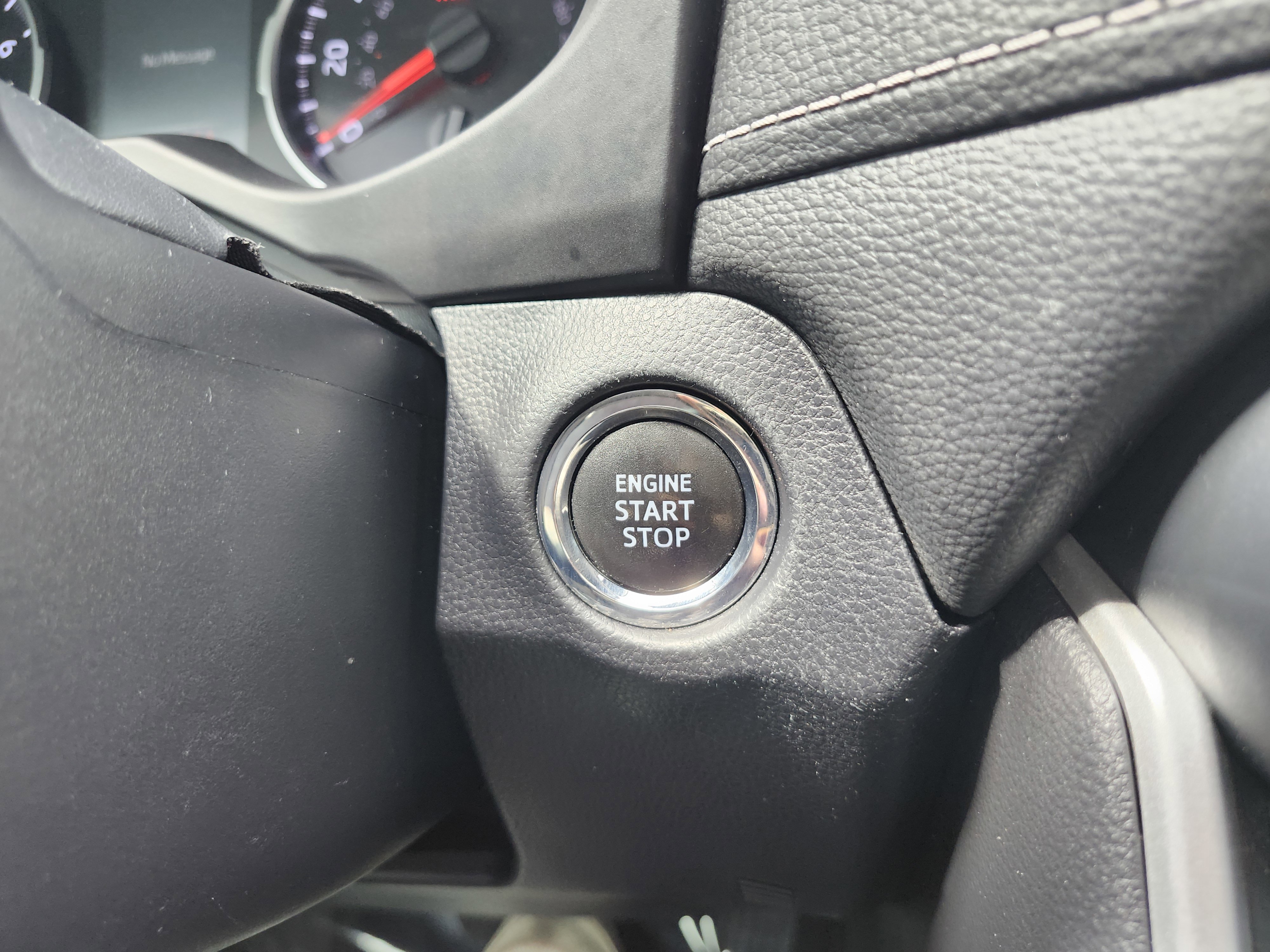 Used 2021 Toyota RAV4 XLE Premium image 8