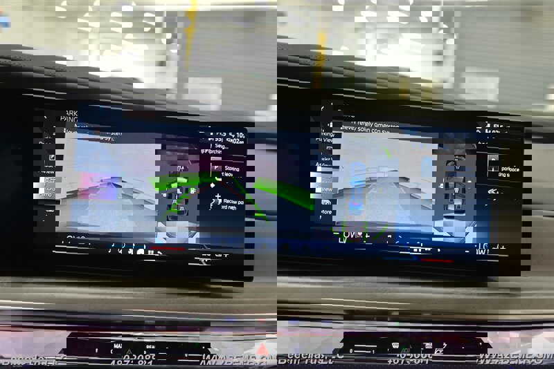 Used 2025 BMW 750e xDrive w/ Executive Package AWD/4WD image 34