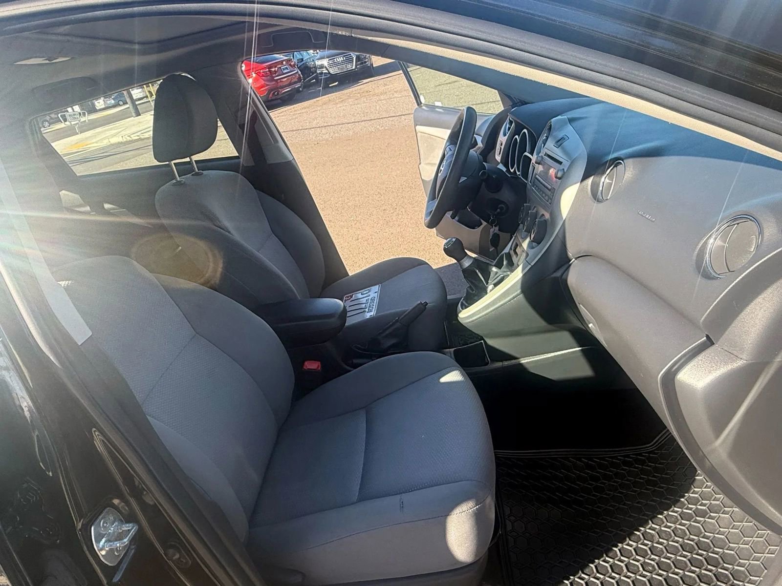 Used 2012 Toyota Matrix L image 11