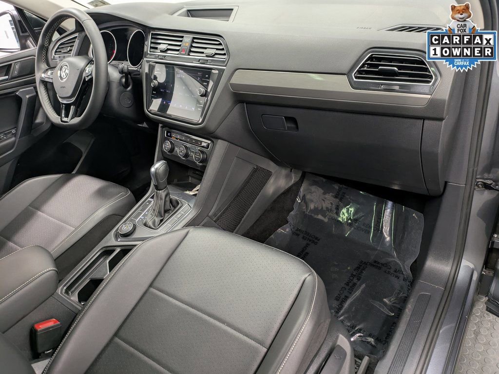 Used 2021 Volkswagen Tiguan SE w/ Panoramic Sunroof Package AWD/4WD image 34