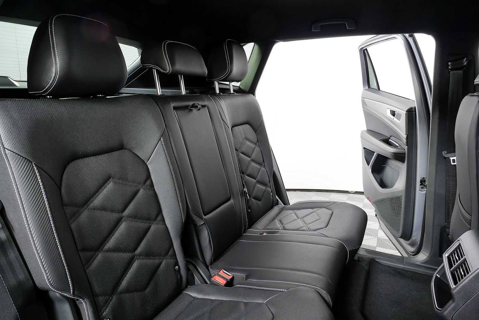 New 2026 Volkswagen Atlas Cross Sport SE FWD image 21