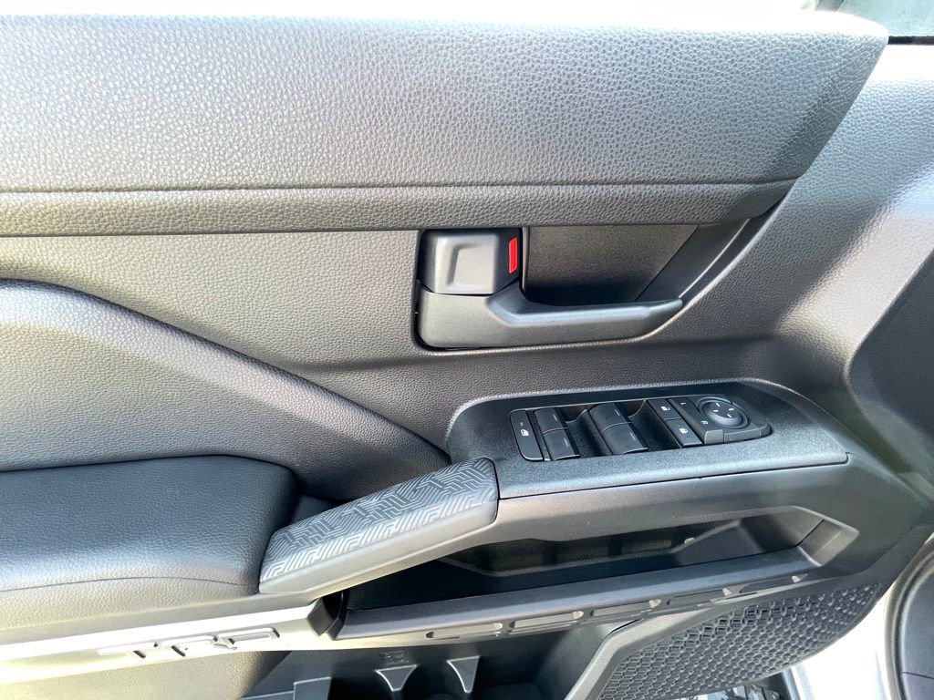 Used 2025 Toyota 4Runner TRD Off-Road AWD/4WD image 9