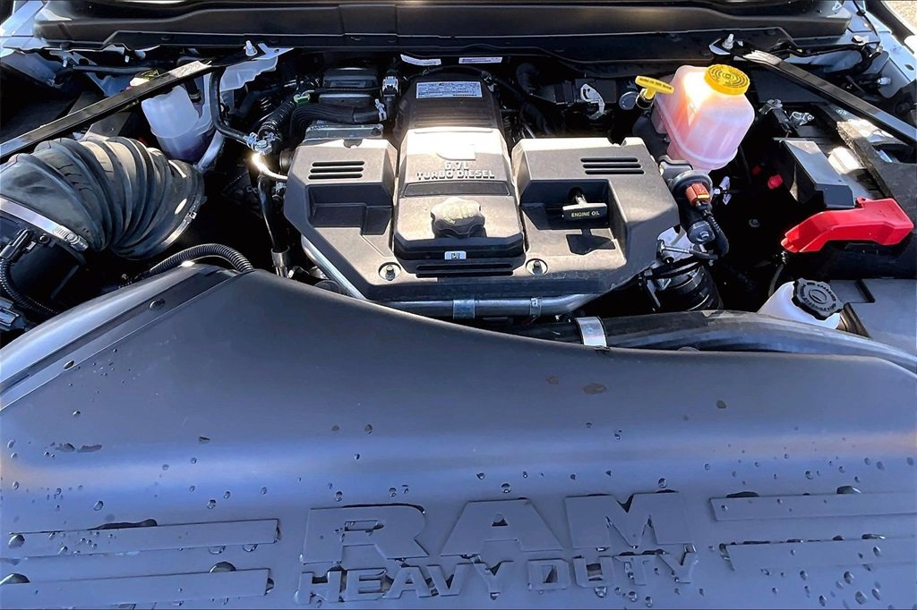 Used 2024 RAM 5500 Tradesman w/ Chrome Appearance Group image 25