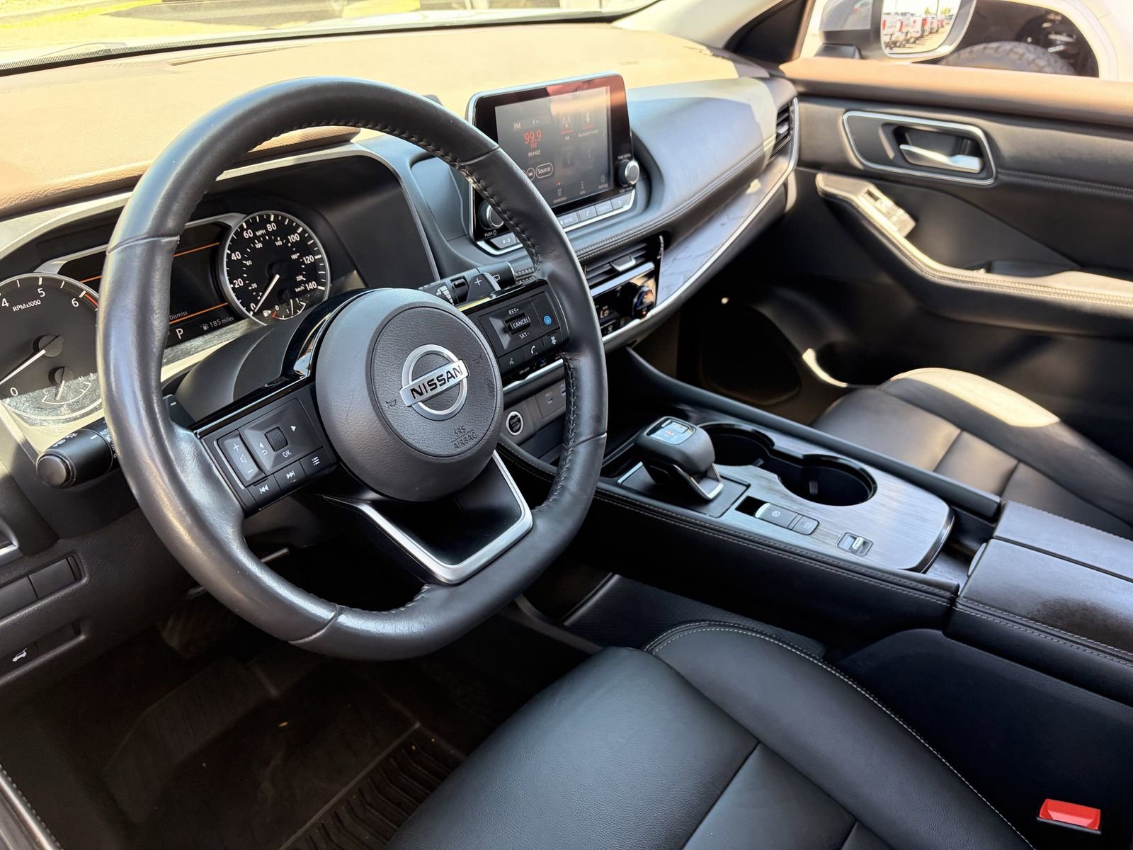 Used 2021 Nissan Rogue SL FWD image 14