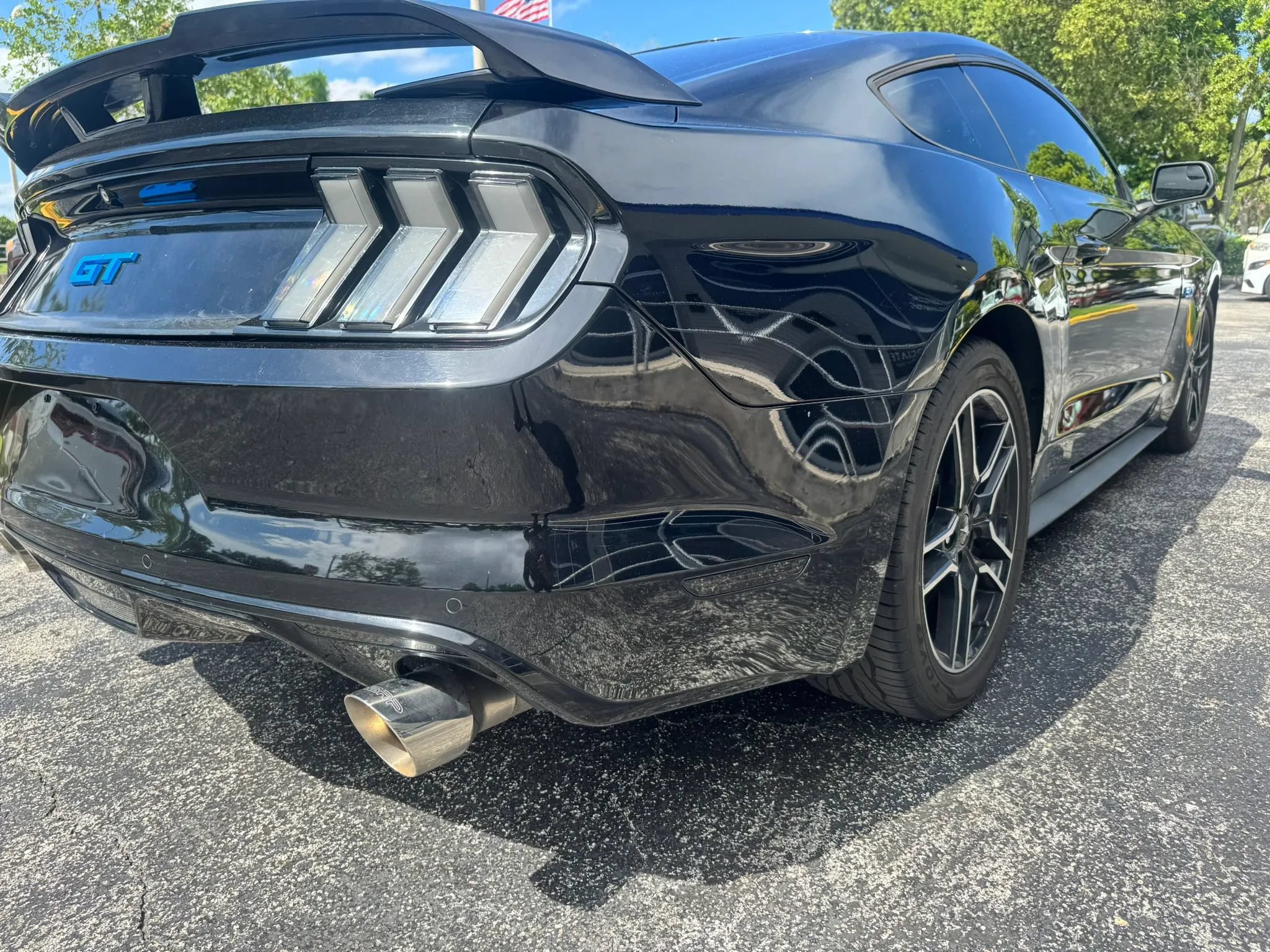 Used 2015 Ford Mustang GT RWD image 11