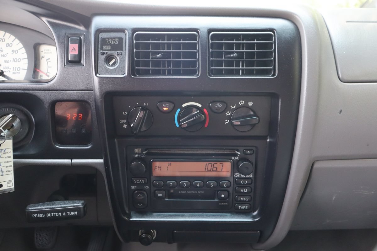 Used 2002 Toyota Tacoma 4x4 Xtracab image 26