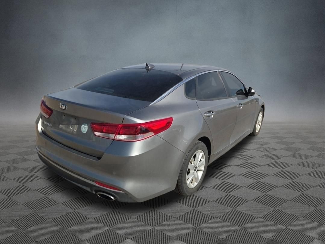 Used 2018 Kia Optima LX w/ Convenience Package FWD image 2