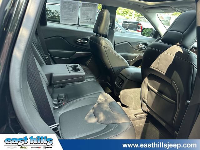 Certified 2022 Jeep Cherokee Limited w/ Elite Package AWD/4WD image 18