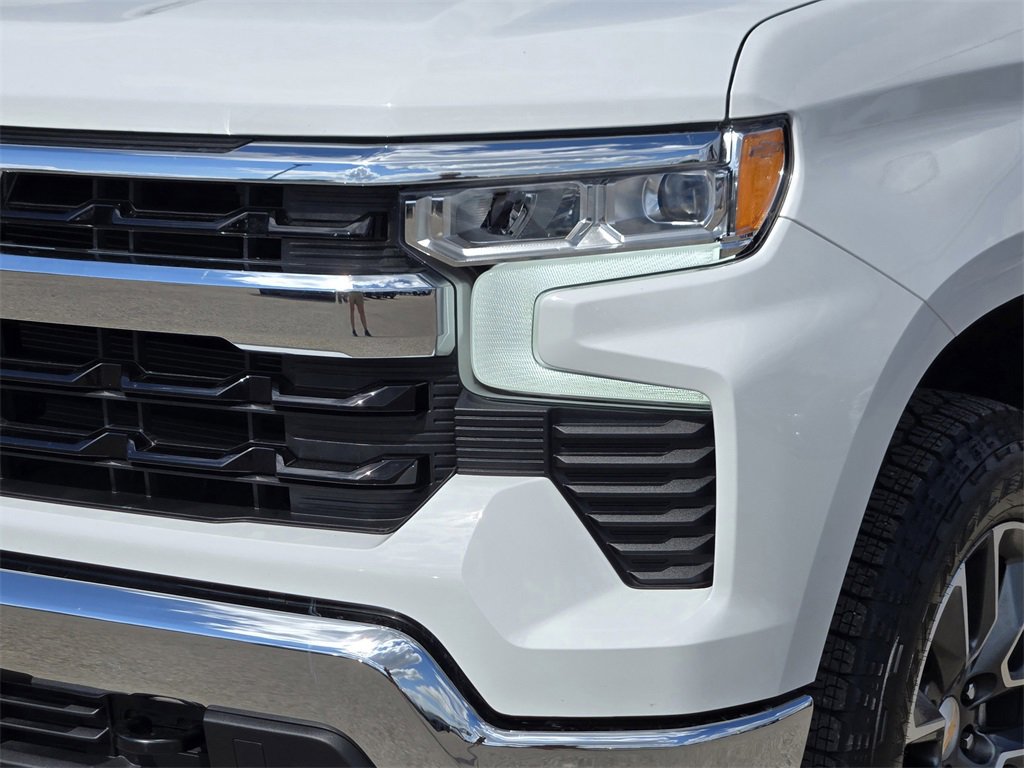 Used 2025 Chevrolet Silverado 1500 LT image 7