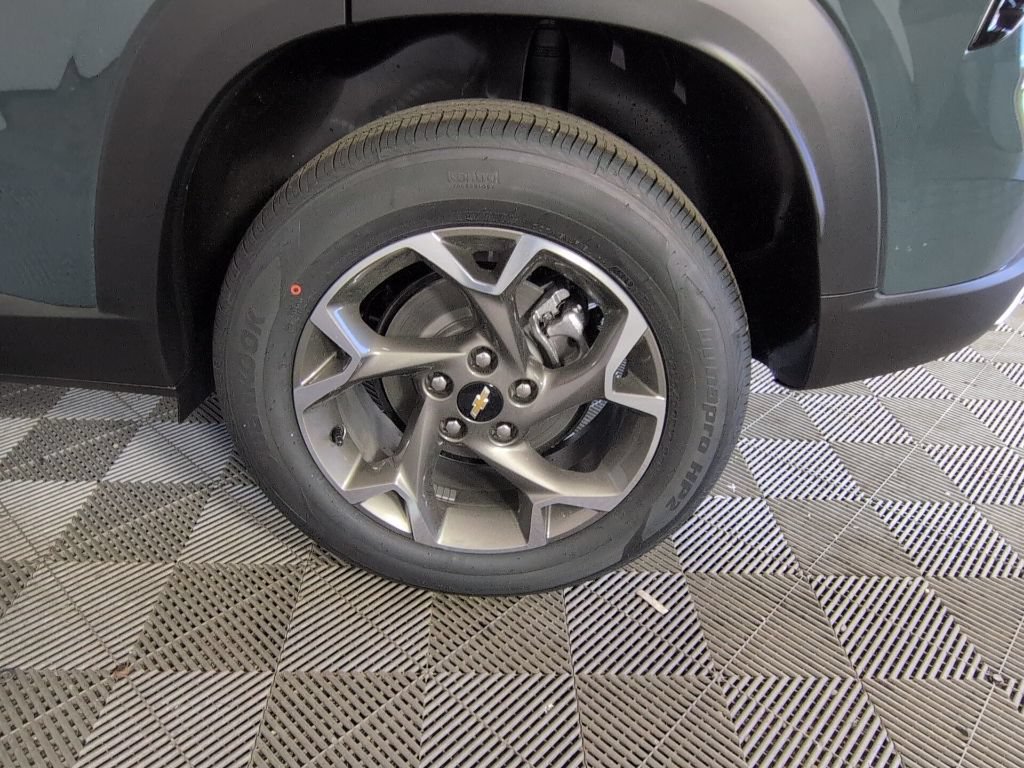 New 2026 Chevrolet Trax LT w/ Driver Confidence Package FWD image 9