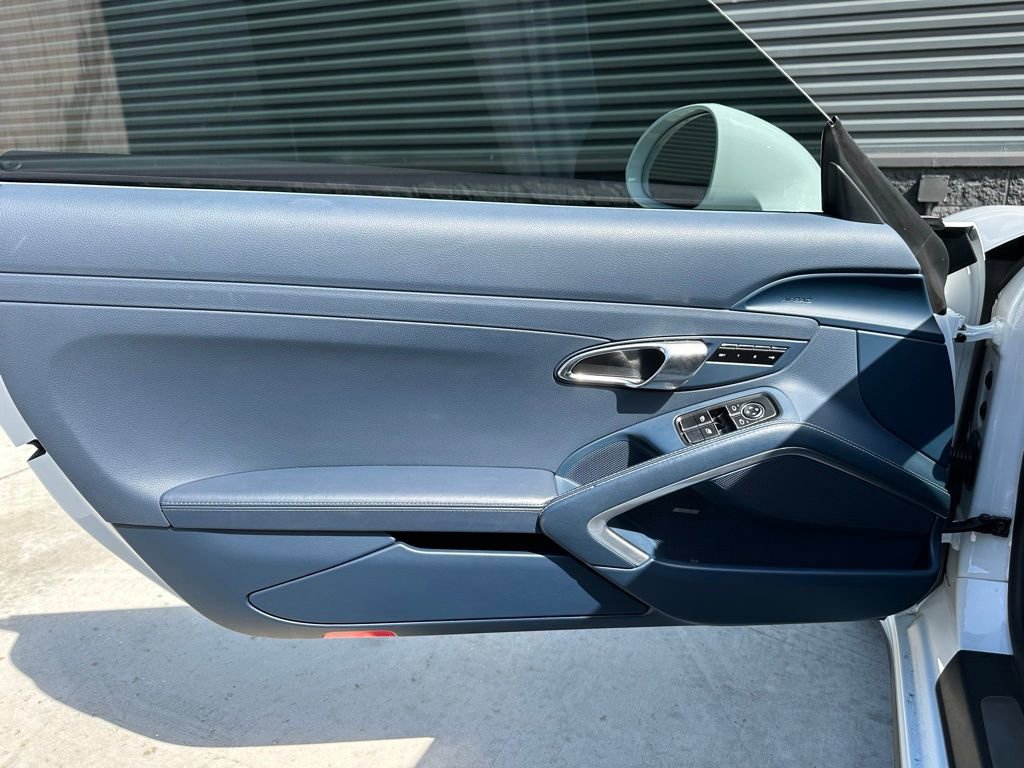 Certified 2015 Porsche 911 Targa 4S AWD/4WD image 21