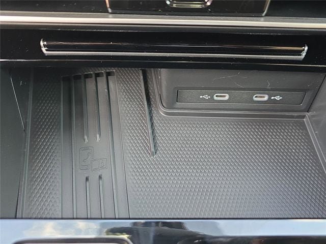 New 2026 Volkswagen Atlas Cross Sport SE FWD image 21