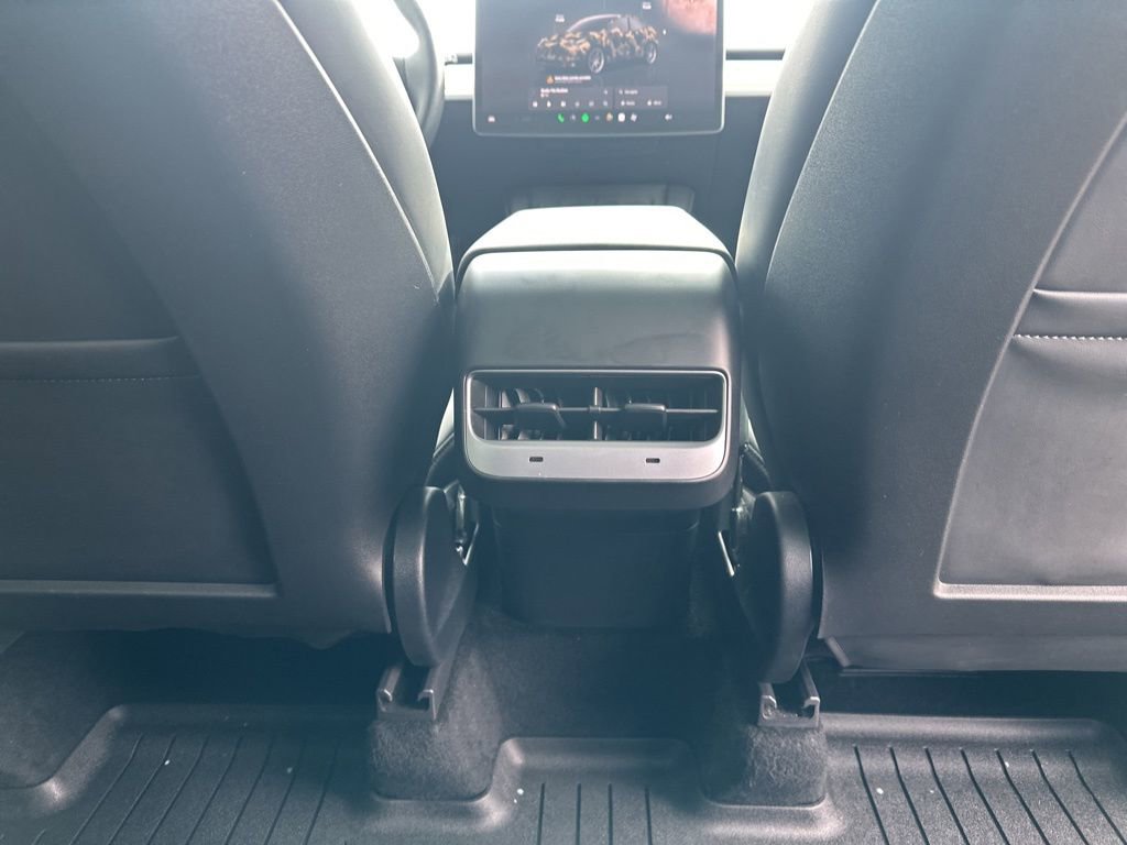 Used 2023 Tesla Model Y Long Range image 22