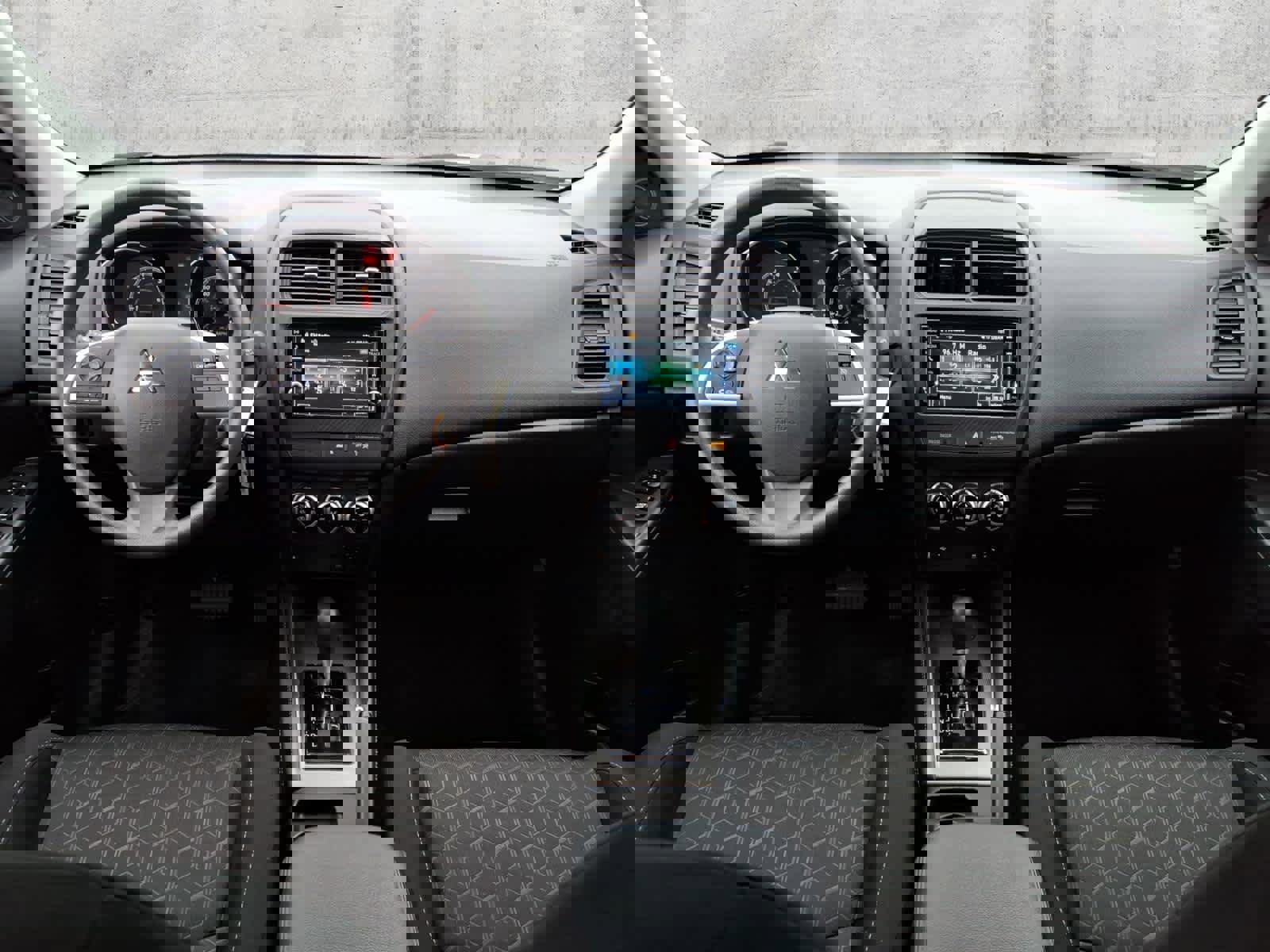 Used 2025 Mitsubishi Outlander Sport ES image 5