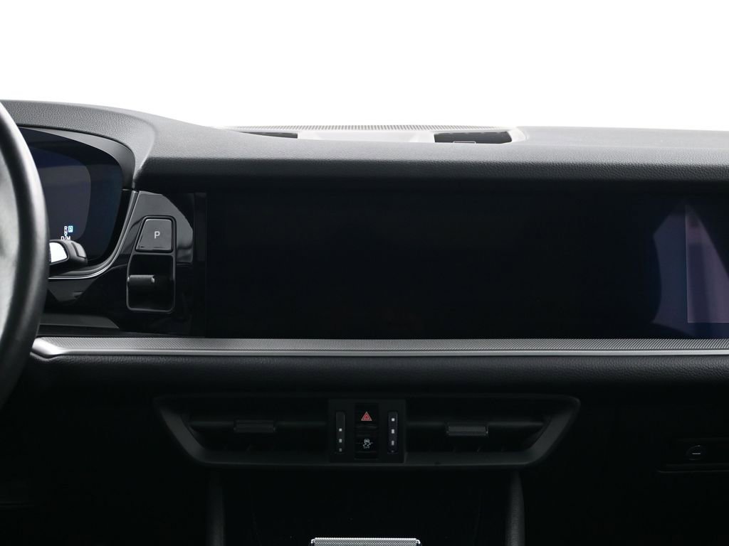 Certified 2024 Porsche Cayenne image 11