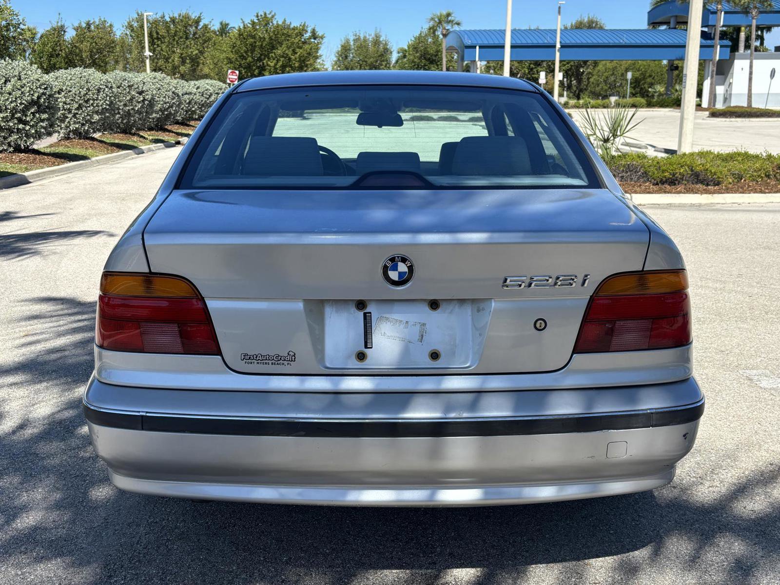 Used 1999 BMW 528i Sedan RWD image 7