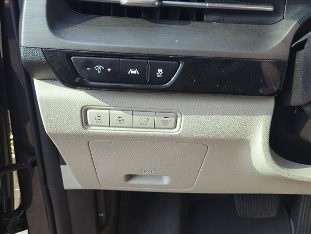 Used 2024 Kia Carnival SX FWD image 11