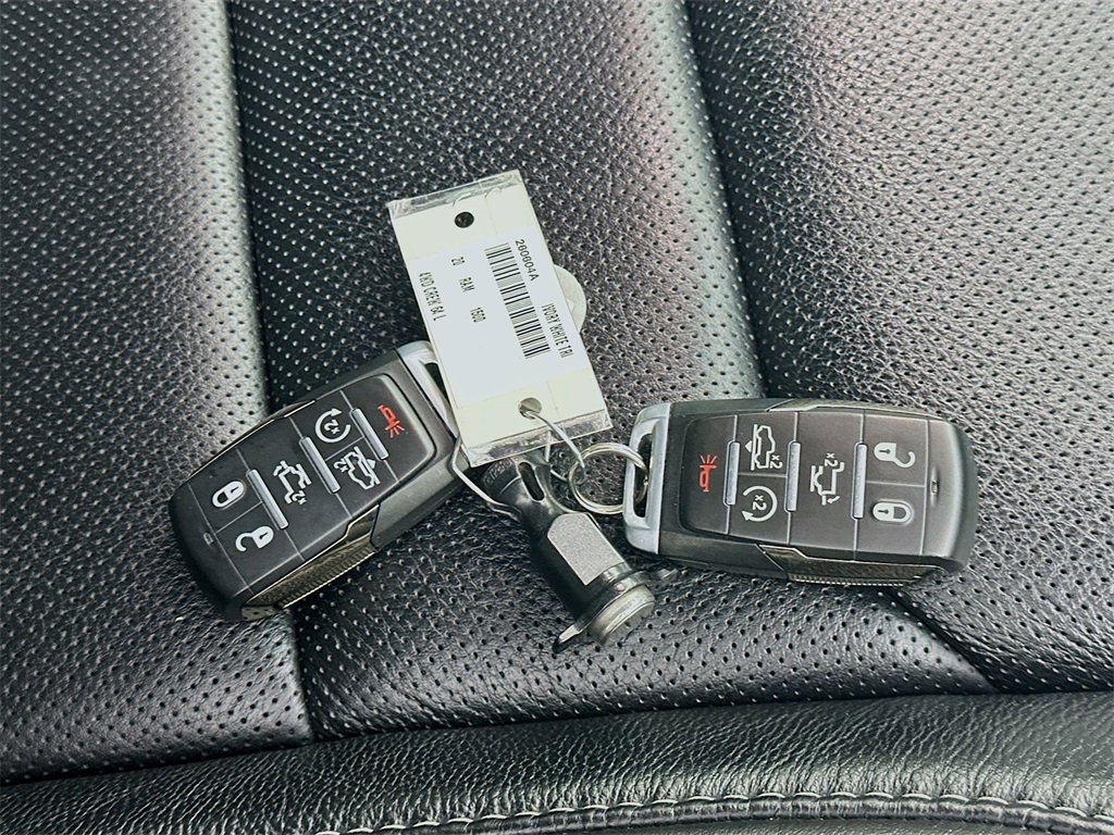 Used 2020 RAM 1500 Limited w/ Body Color Bumper Group image 33