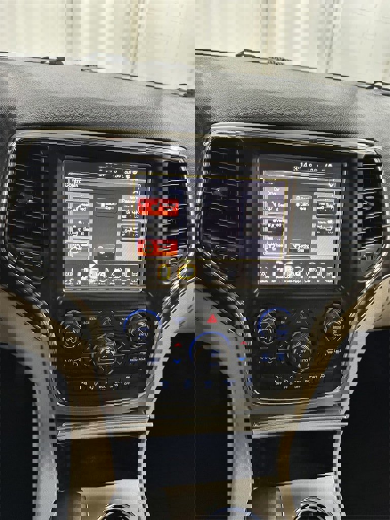 Used 2017 Jeep Grand Cherokee Limited w/ Luxury Group II image 23