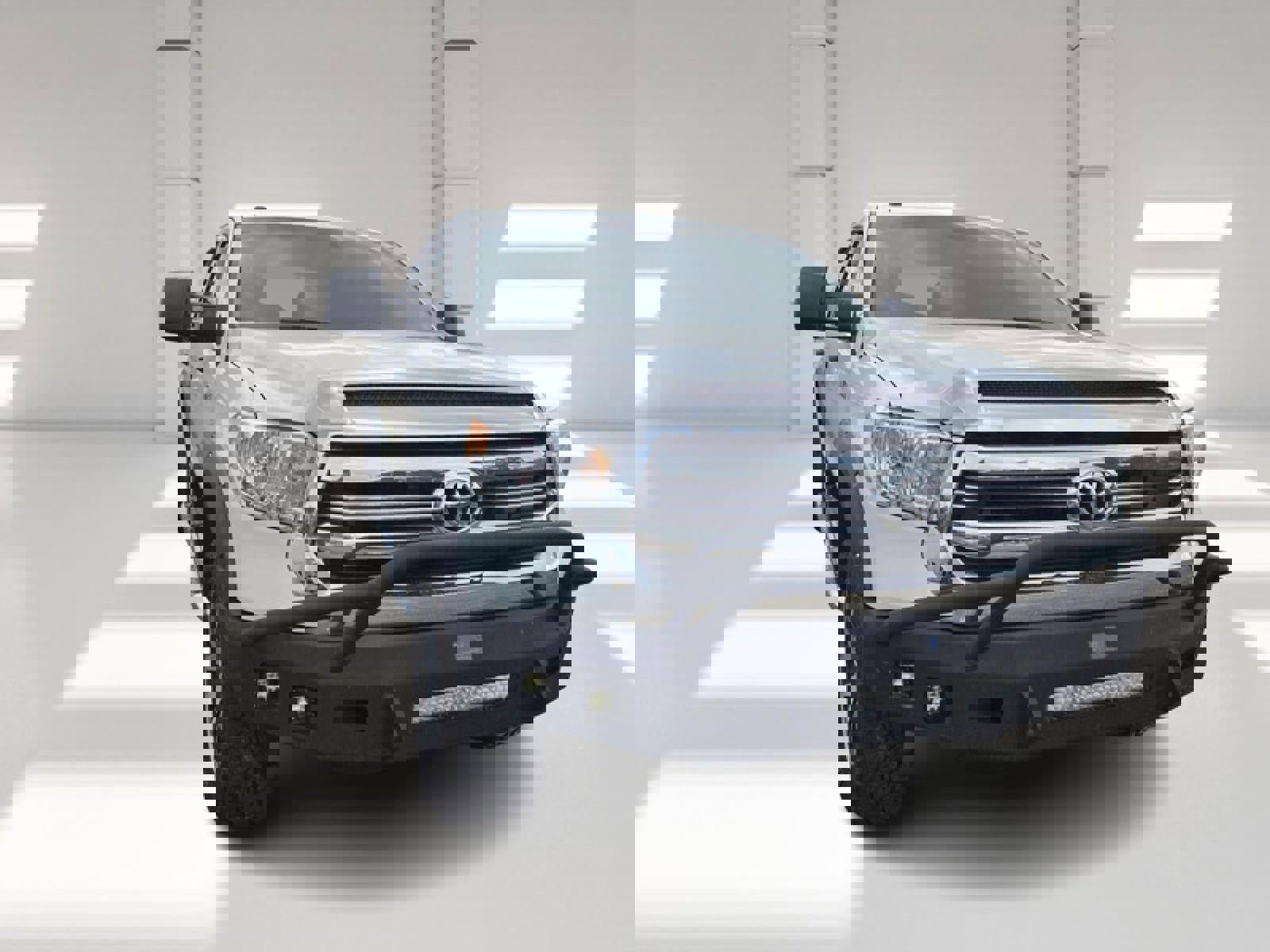 Used 2017 Toyota Tundra SR5 w/ SR5 Upgrade Package image 3