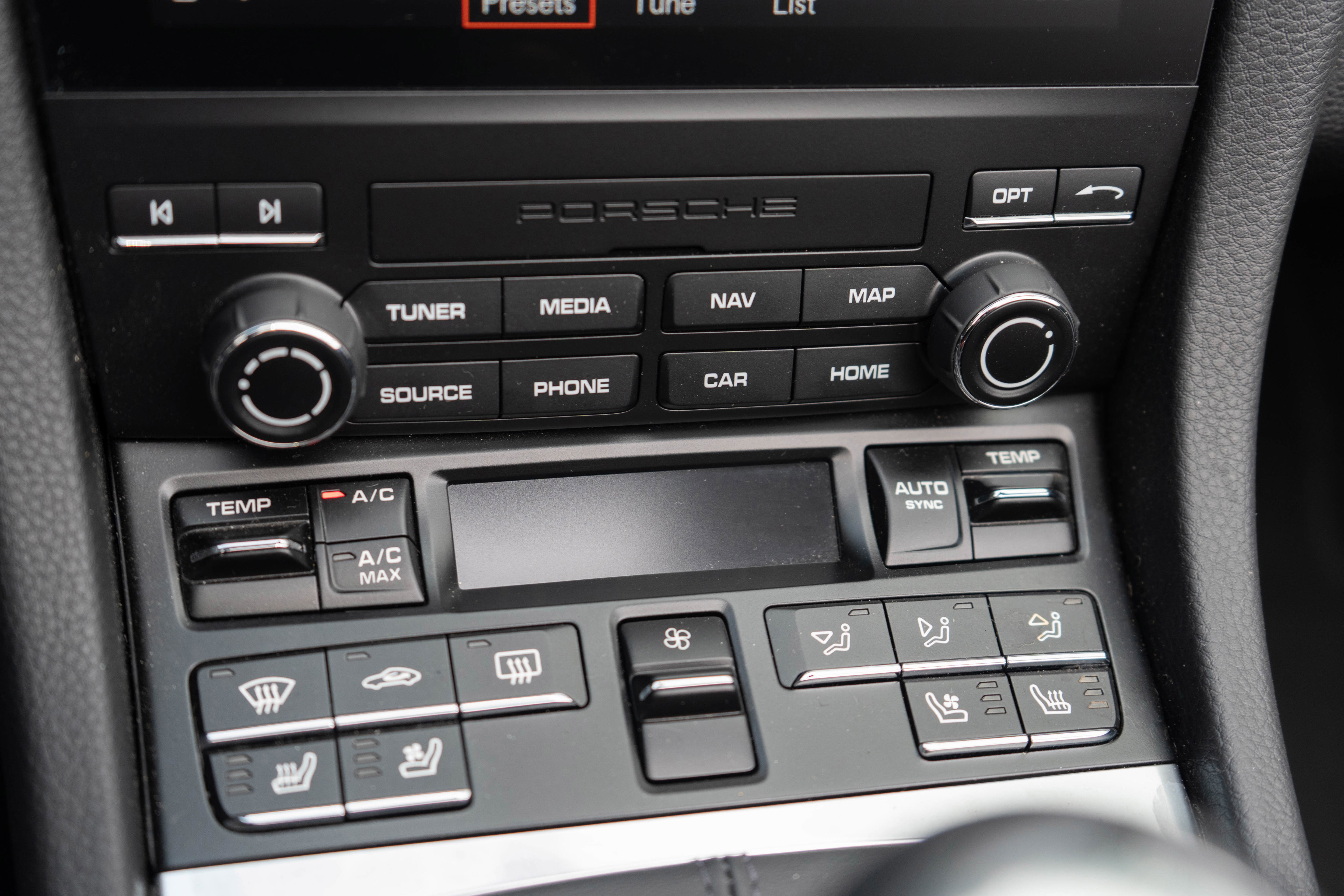 Used 2024 Porsche 718 Boxster image 24