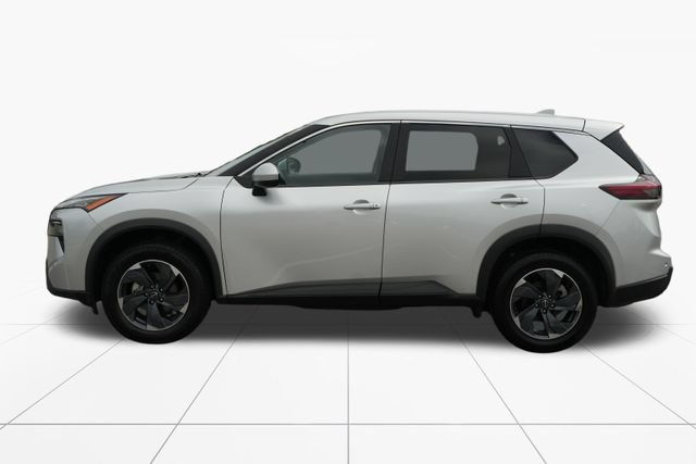 Used 2025 Nissan Rogue SV FWD image 4