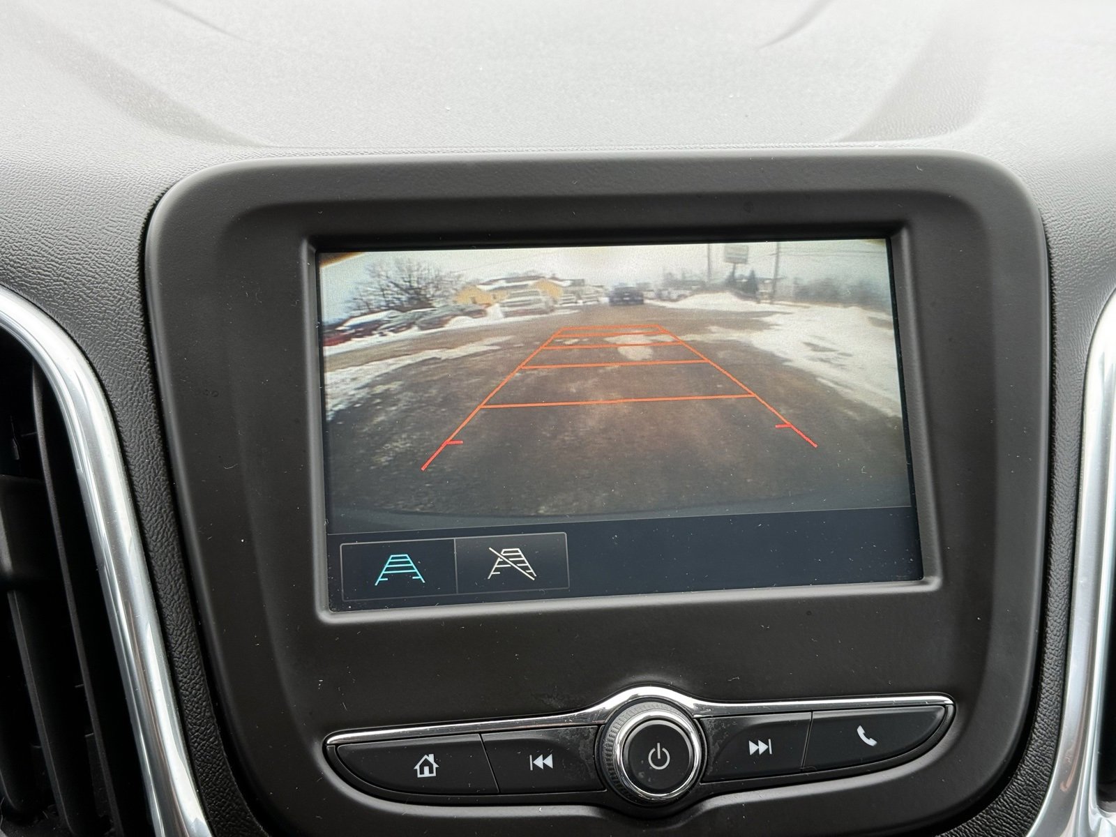 Used 2018 Chevrolet Equinox LT image 30
