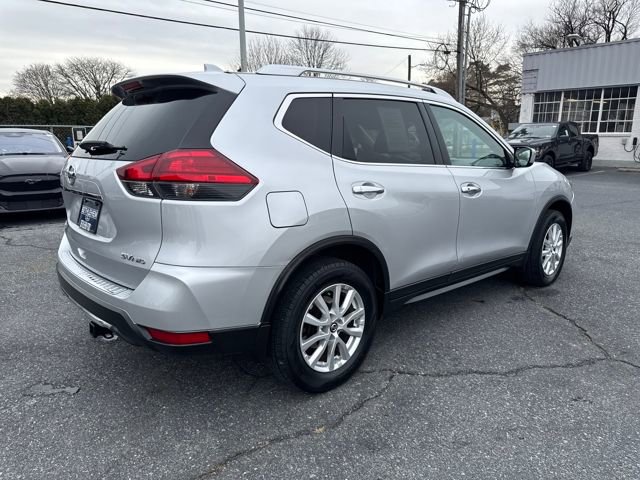 Used 2017 Nissan Rogue SV image 5