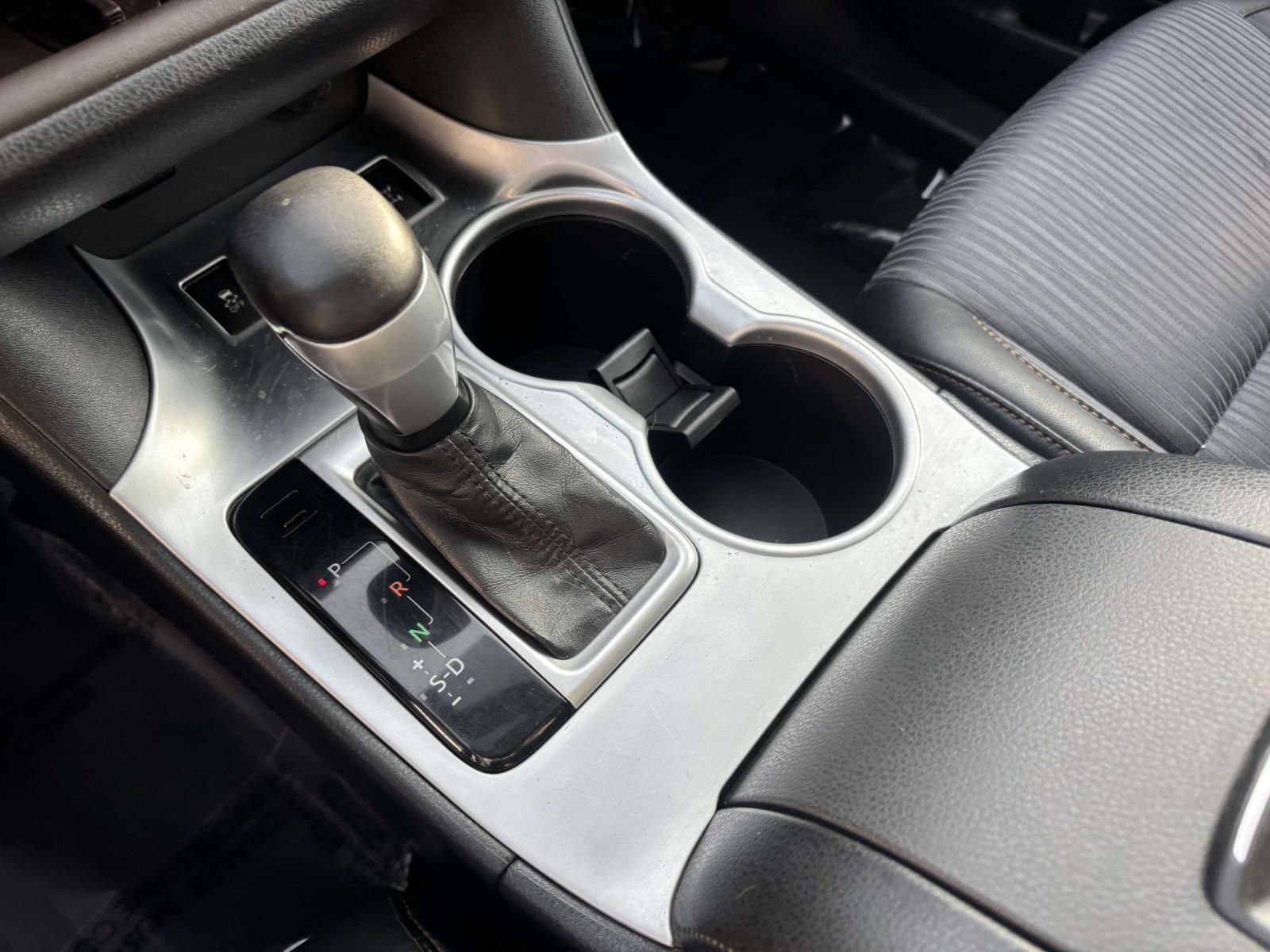 Used 2014 Toyota Highlander Plus image 25