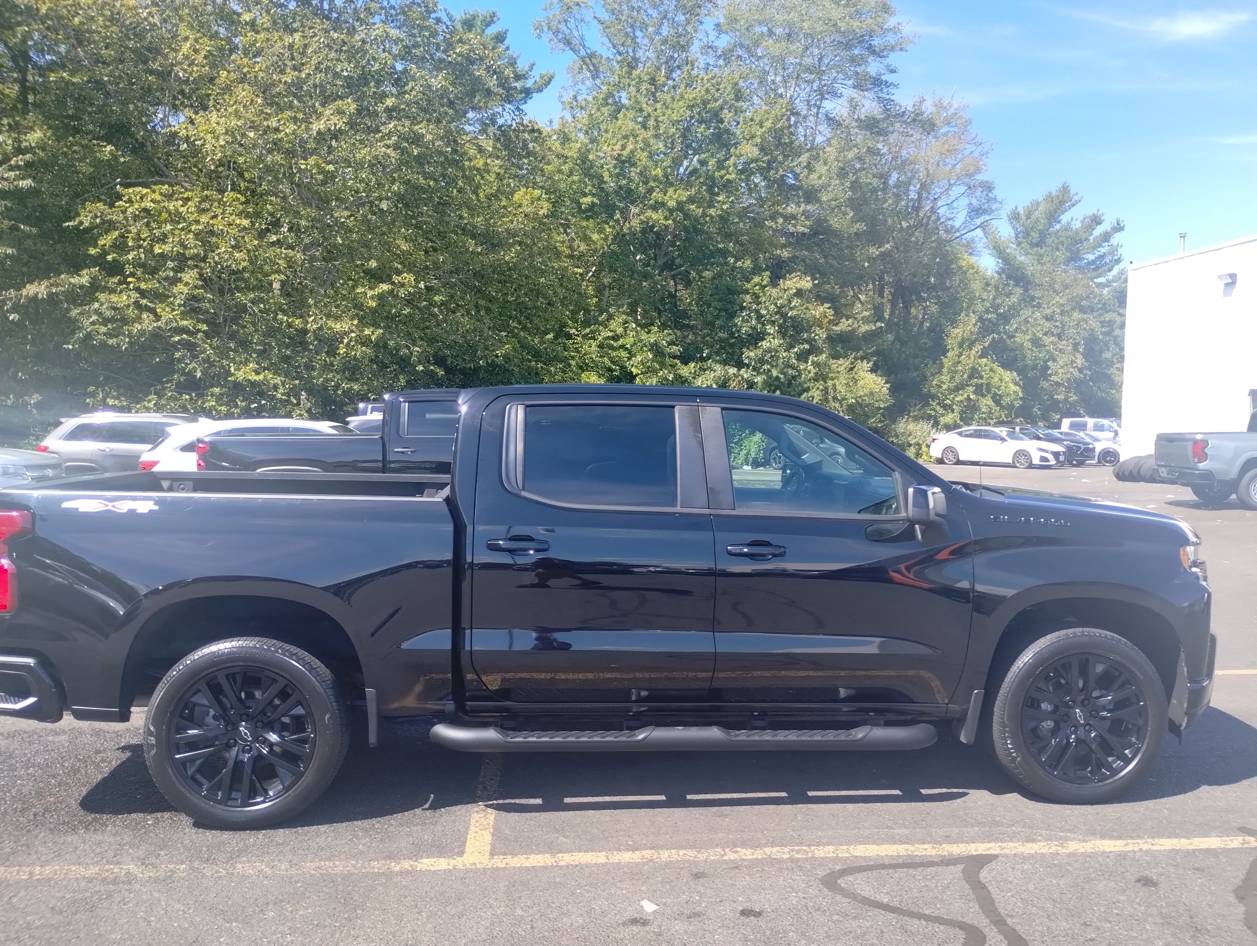 Used 2022 Chevrolet Silverado 1500 RST w/ Rally Edition image 2