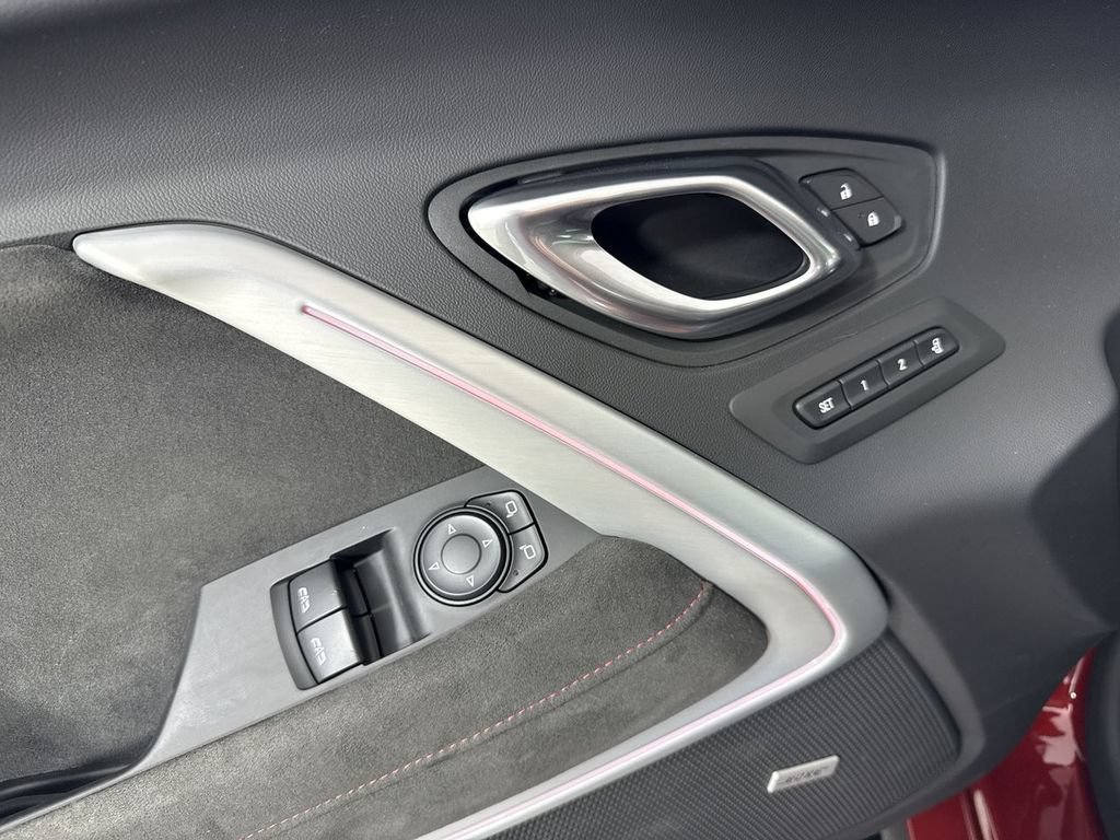 Used 2022 Chevrolet Camaro ZL1 RWD image 32