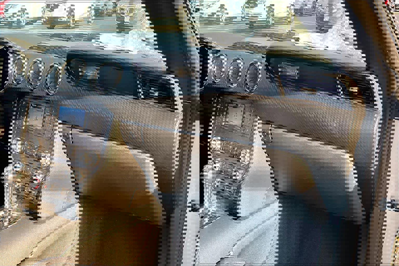 Used 2021 Ford Mustang EcoBoost image 18