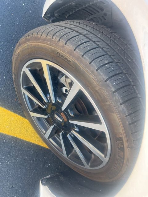 Used 2017 Lincoln Continental Reserve image 7