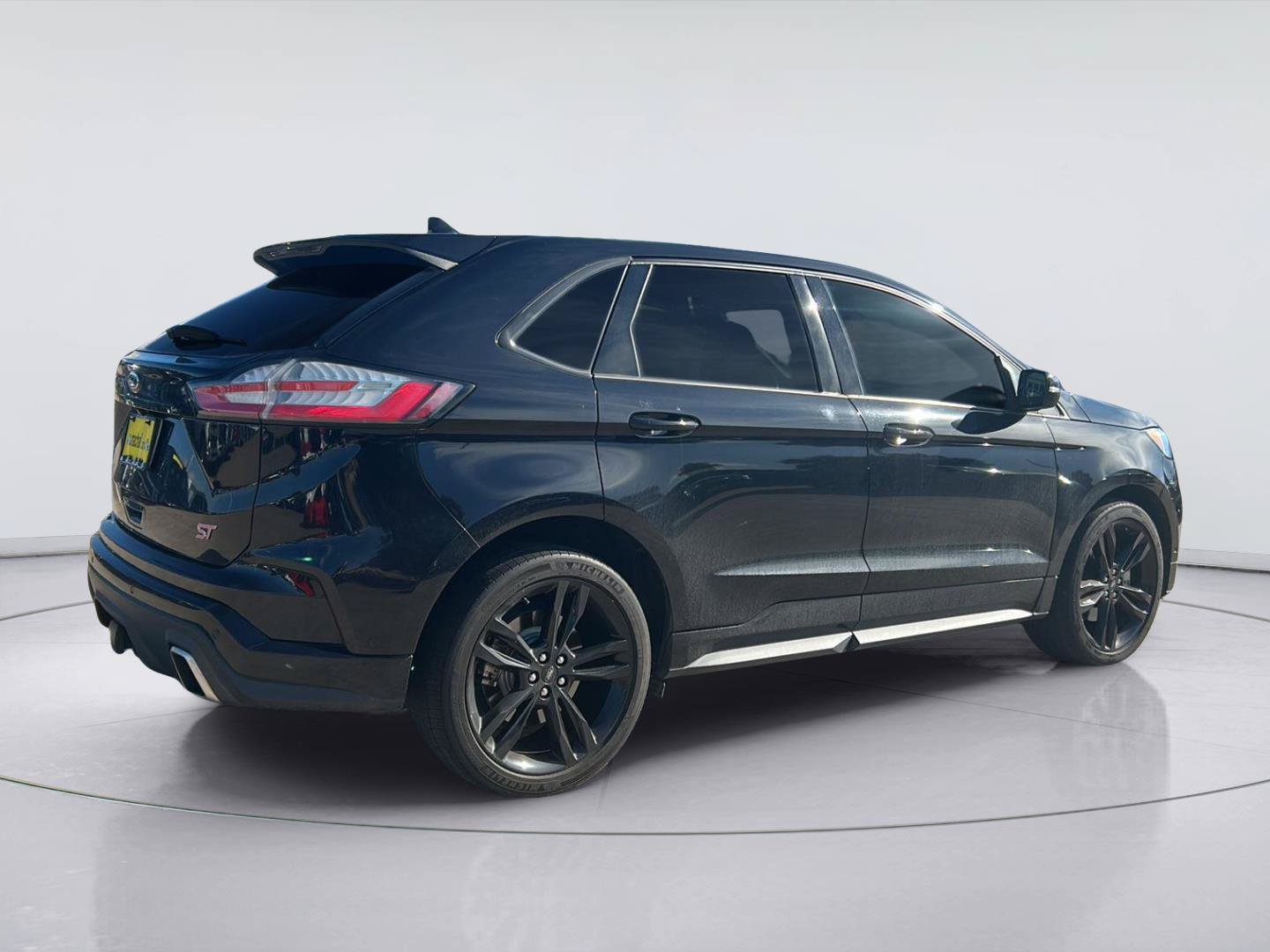 Used 2020 Ford Edge ST w/ Equipment Group 401A AWD/4WD image 4