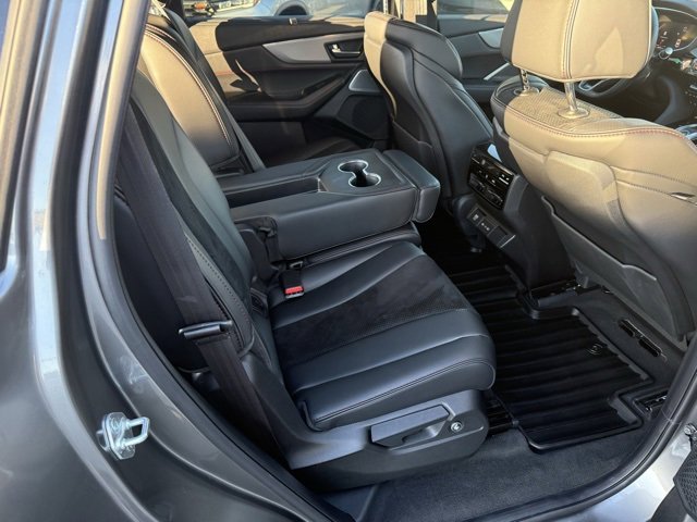 Used 2025 Acura MDX A-Spec image 17