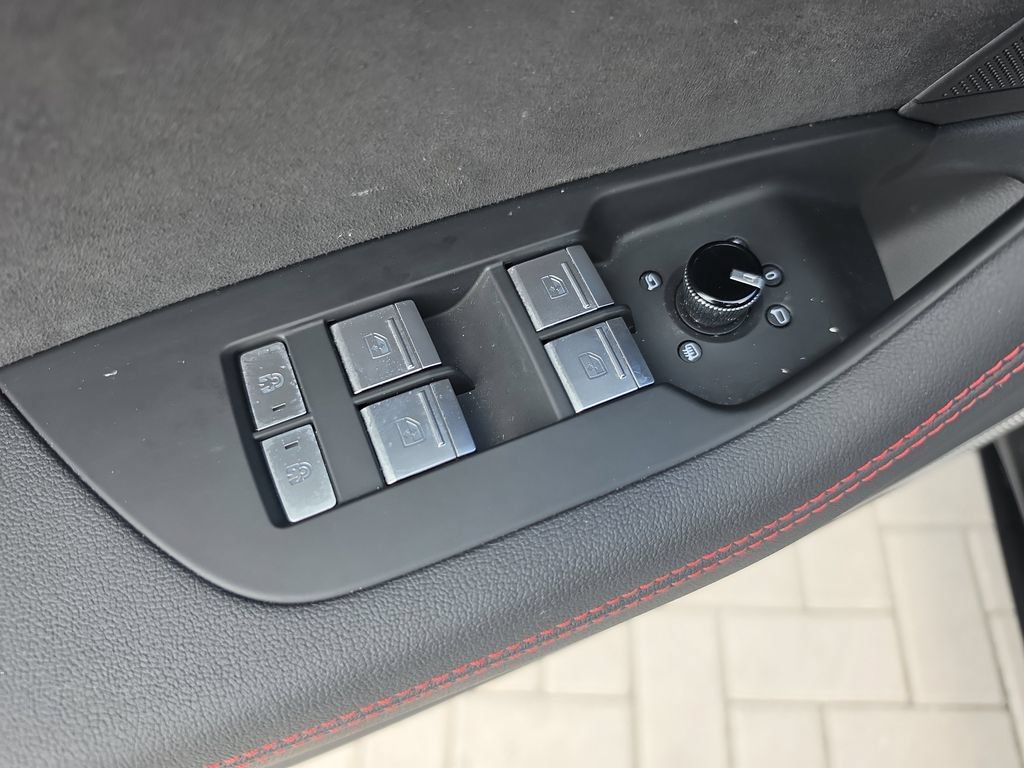Used 2025 Audi RS 7 Performance AWD/4WD image 17