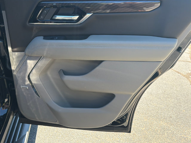 Used 2026 GMC Yukon Elevation RWD image 17