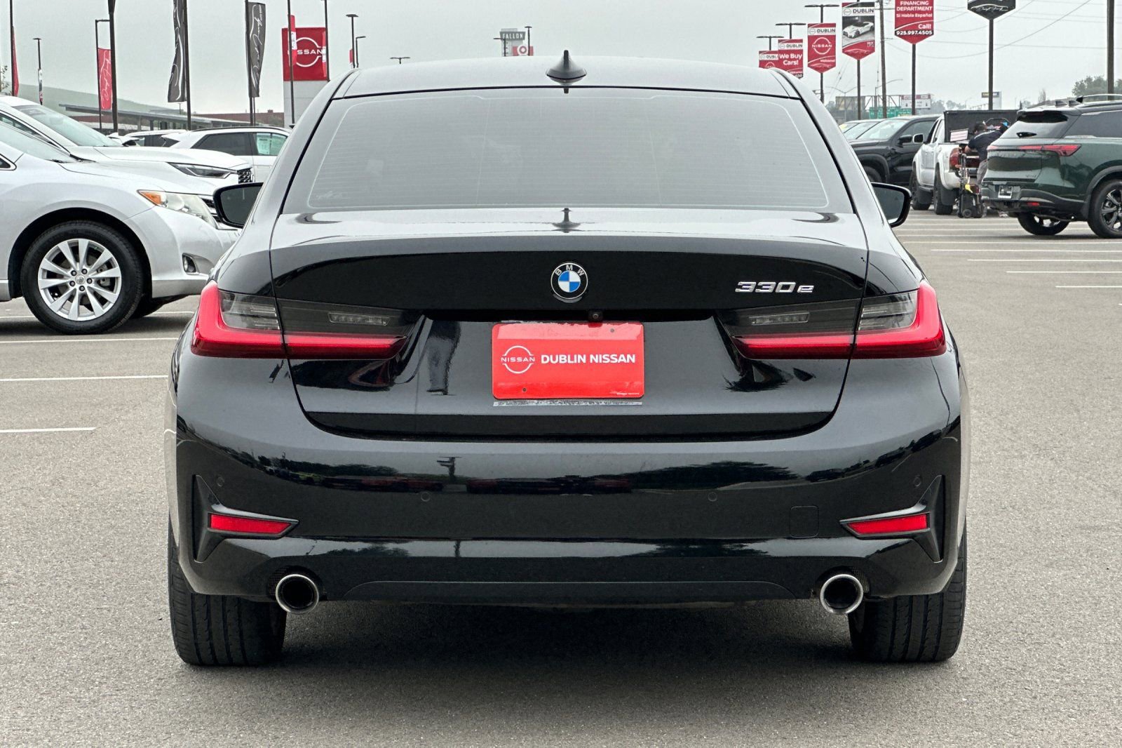 Used 2021 BMW 330e w/ Driving Assistance Package image 5