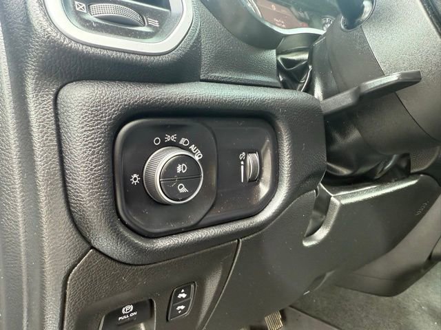 Used 2022 RAM 1500 Big Horn RWD image 32