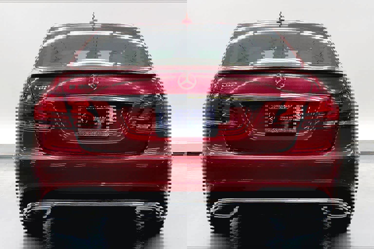 Used 2016 Mercedes-Benz E 350 Sedan image 3