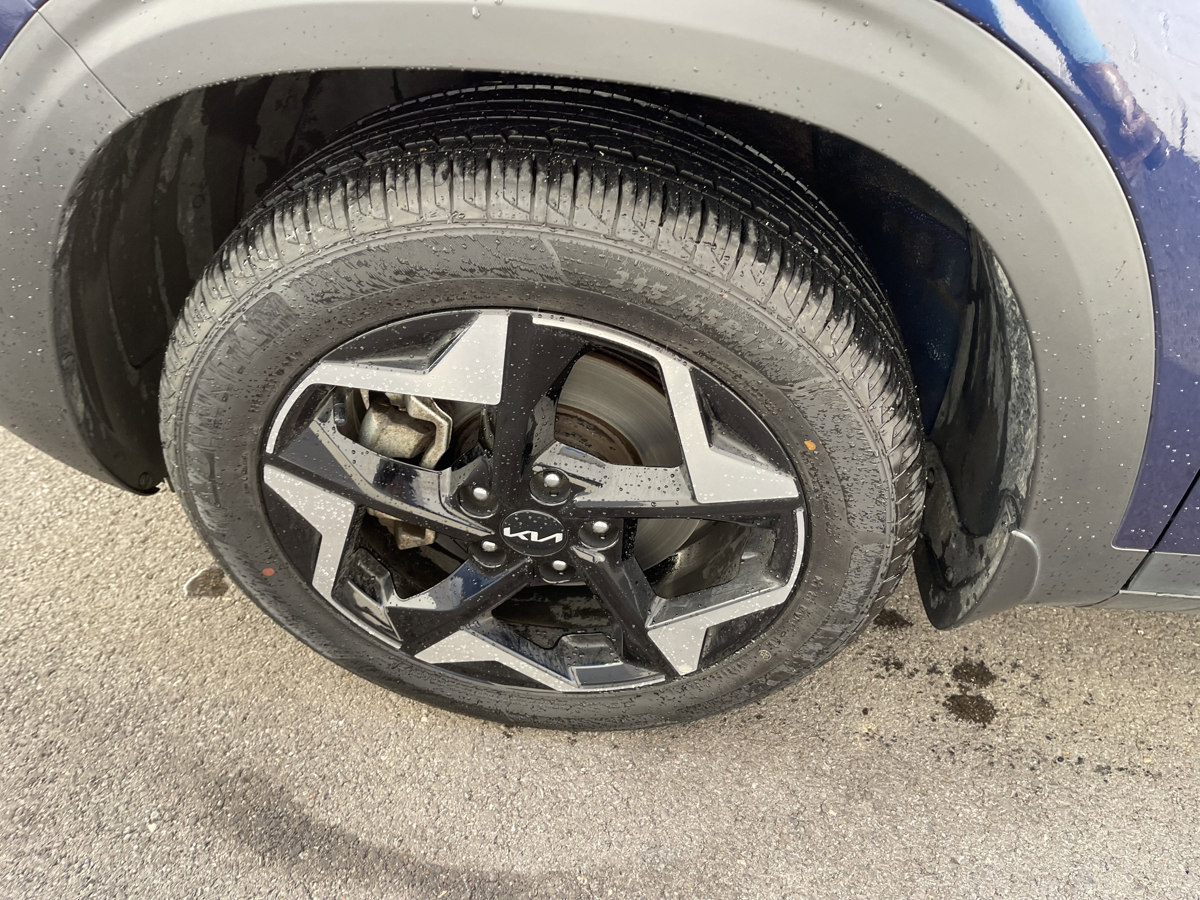 Used 2024 Kia Seltos EX image 40