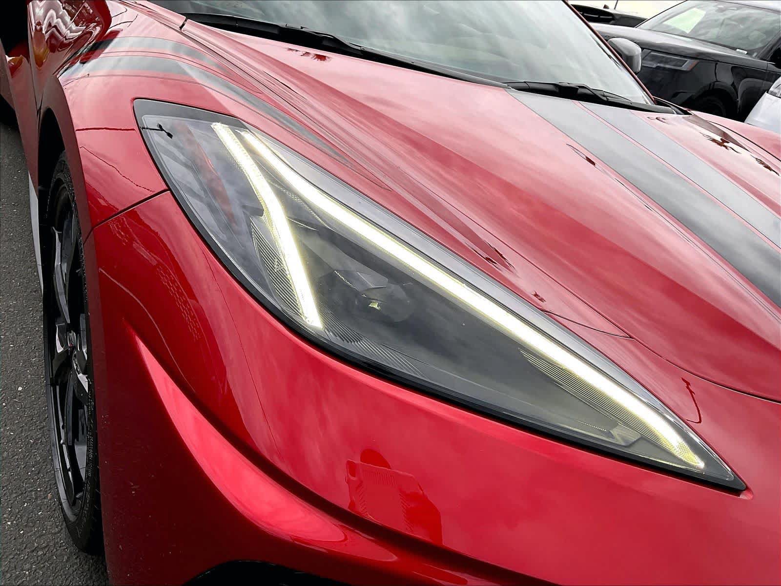 Used 2021 Chevrolet Corvette Stingray Premium Cpe w/ Z51 Performance Package RWD image 28