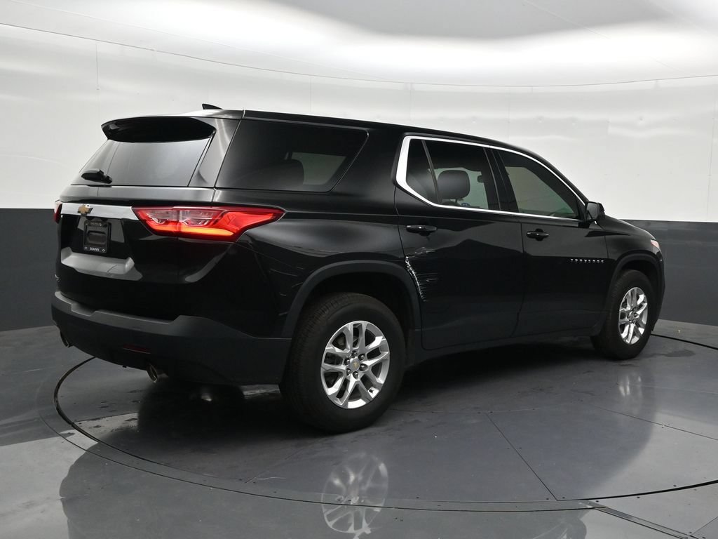 Used 2021 Chevrolet Traverse LS FWD image 5