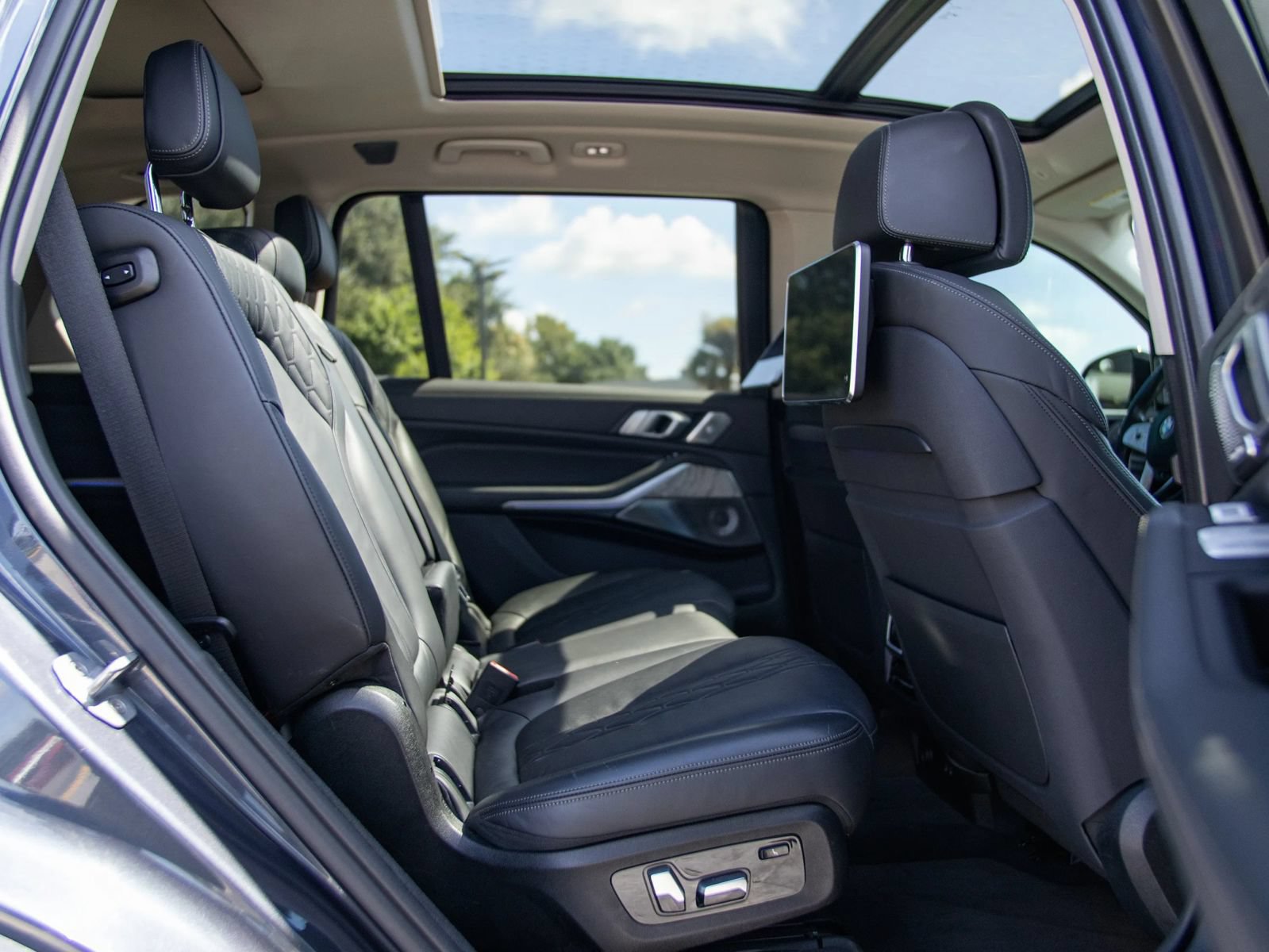 Used 2019 BMW X7 xDrive40i AWD/4WD image 27
