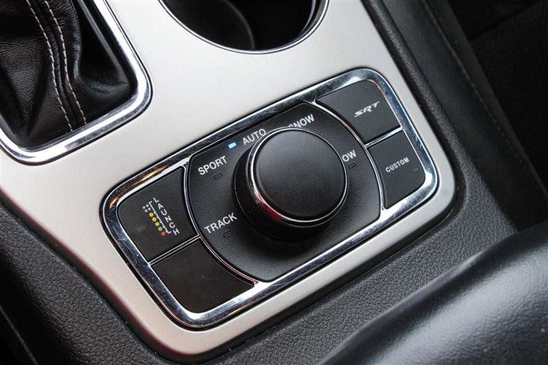 Used 2017 Jeep Grand Cherokee SRT image 33