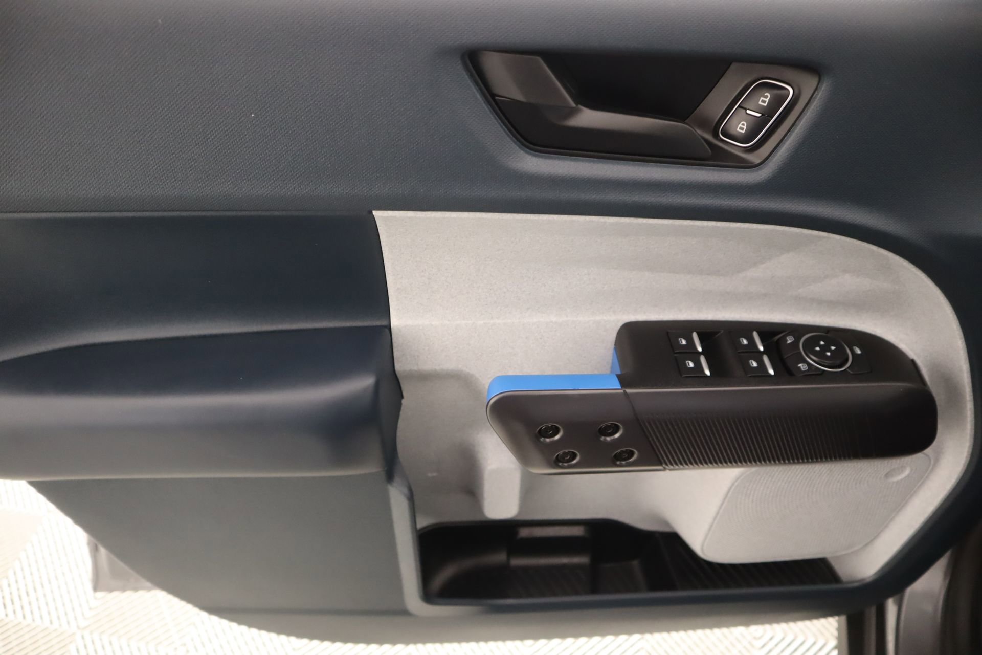 Used 2025 Ford Maverick XLT w/ XLT Luxury Package image 15