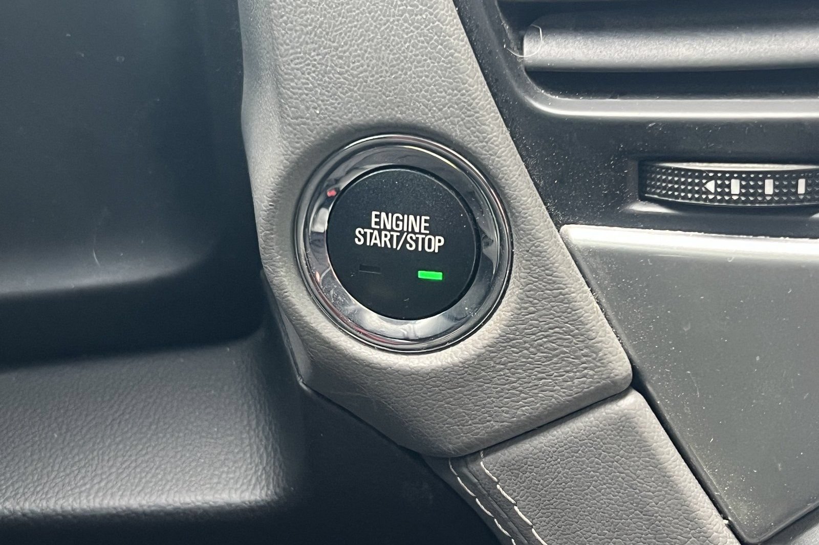 Used 2018 Chevrolet Suburban LT AWD/4WD image 24
