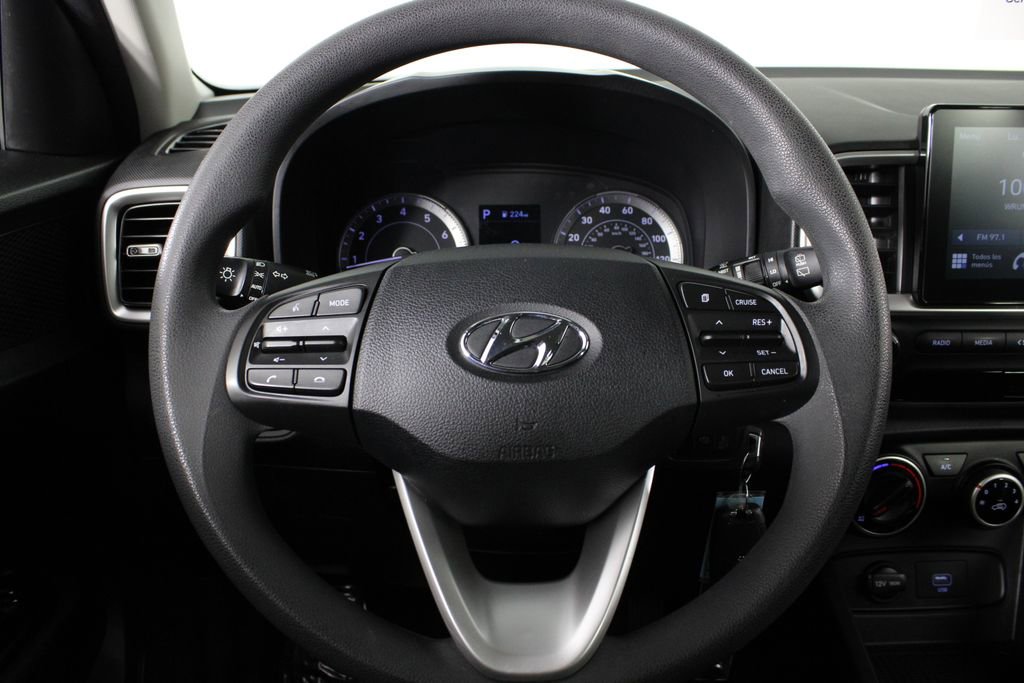 Certified 2021 Hyundai Venue SE image 8