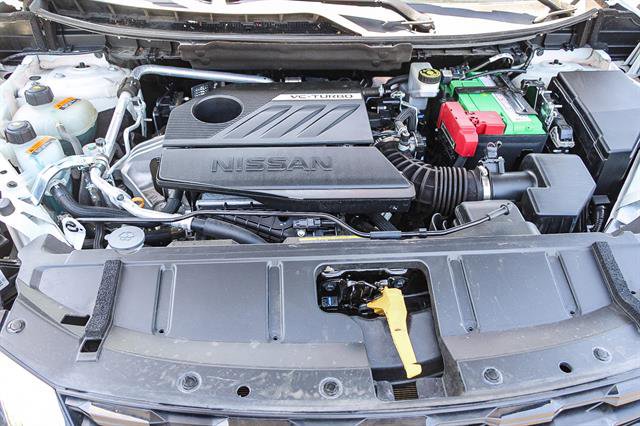 Used 2023 Nissan Rogue SV image 16