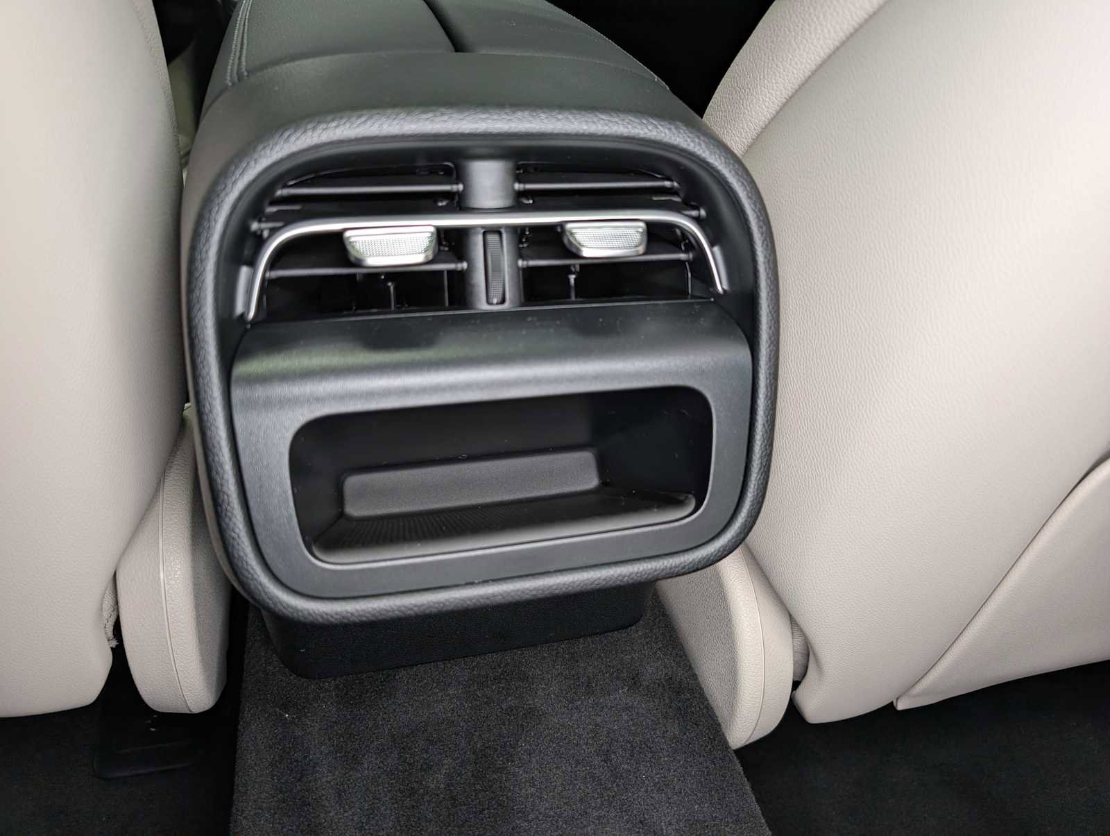 New 2026 Mercedes-Benz E 450 4MATIC Sedan image 17